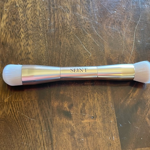 Seint Makeup Seint Powder Brush Poshmark